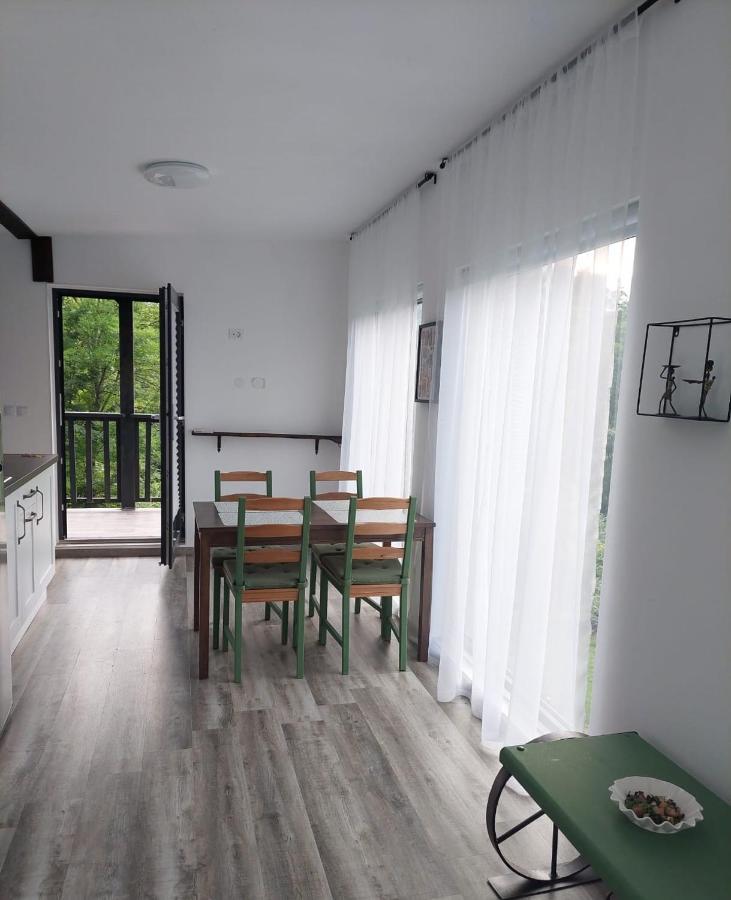 Casa De Pe Un Deal-Provita De Sus-Prahova Luaran gambar