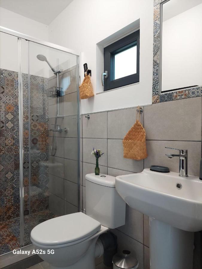 Casa De Pe Un Deal-Provita De Sus-Prahova Luaran gambar