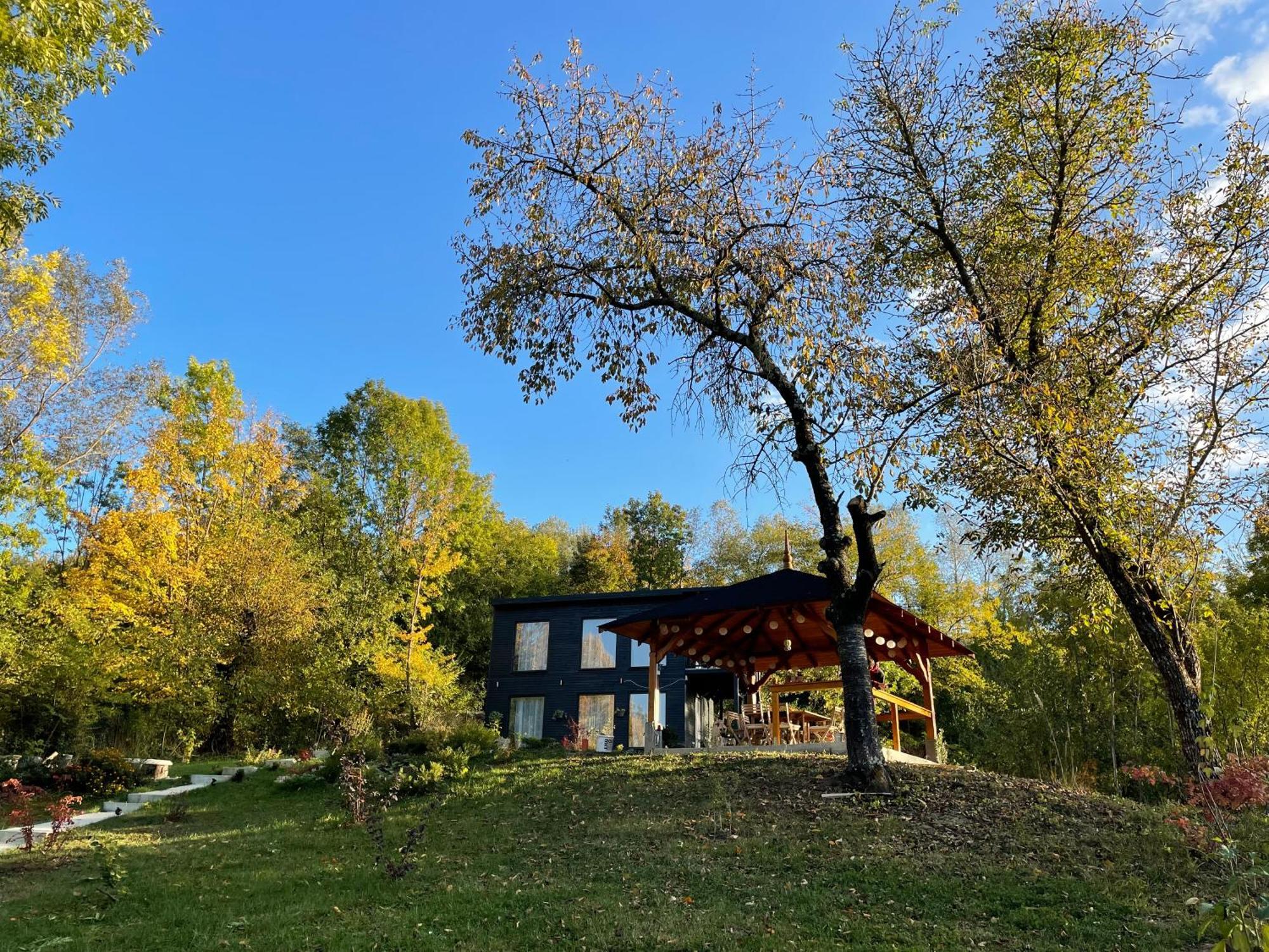 Casa De Pe Un Deal-Provita De Sus-Prahova Luaran gambar