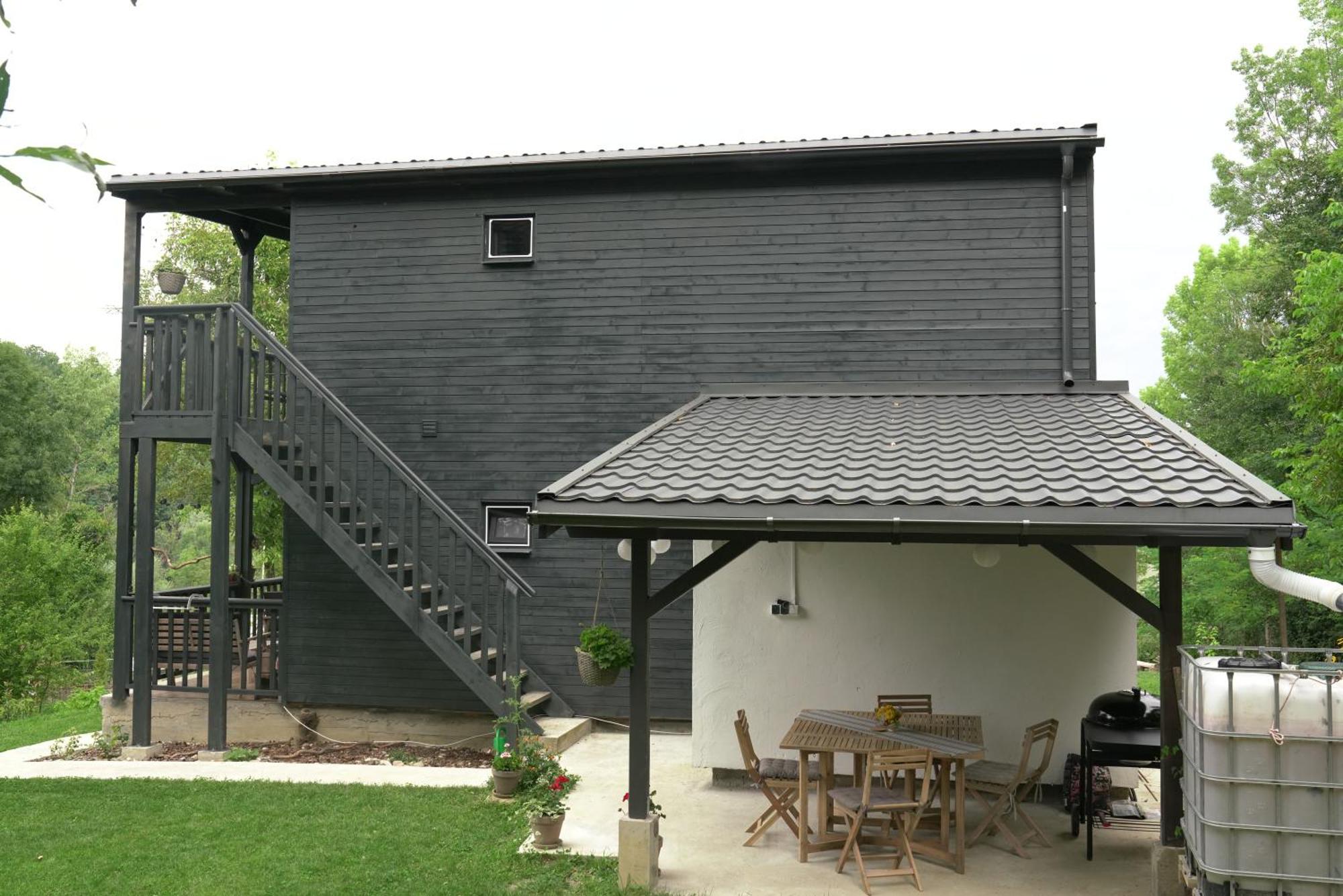 Casa De Pe Un Deal-Provita De Sus-Prahova Luaran gambar